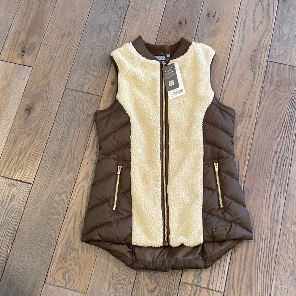 New Athleta Responsible Down Tundra Vest